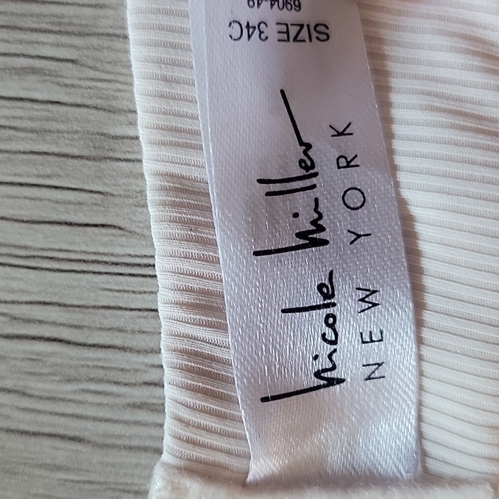 Bra - Picture 2 of 3